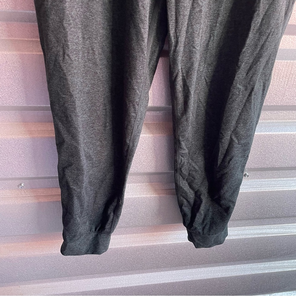 Quince flowknit Mid-Rise Joggers in heather green - Picture 3 of 9